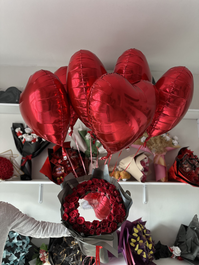 50 adet canlı gül ayna 8 adet balon 