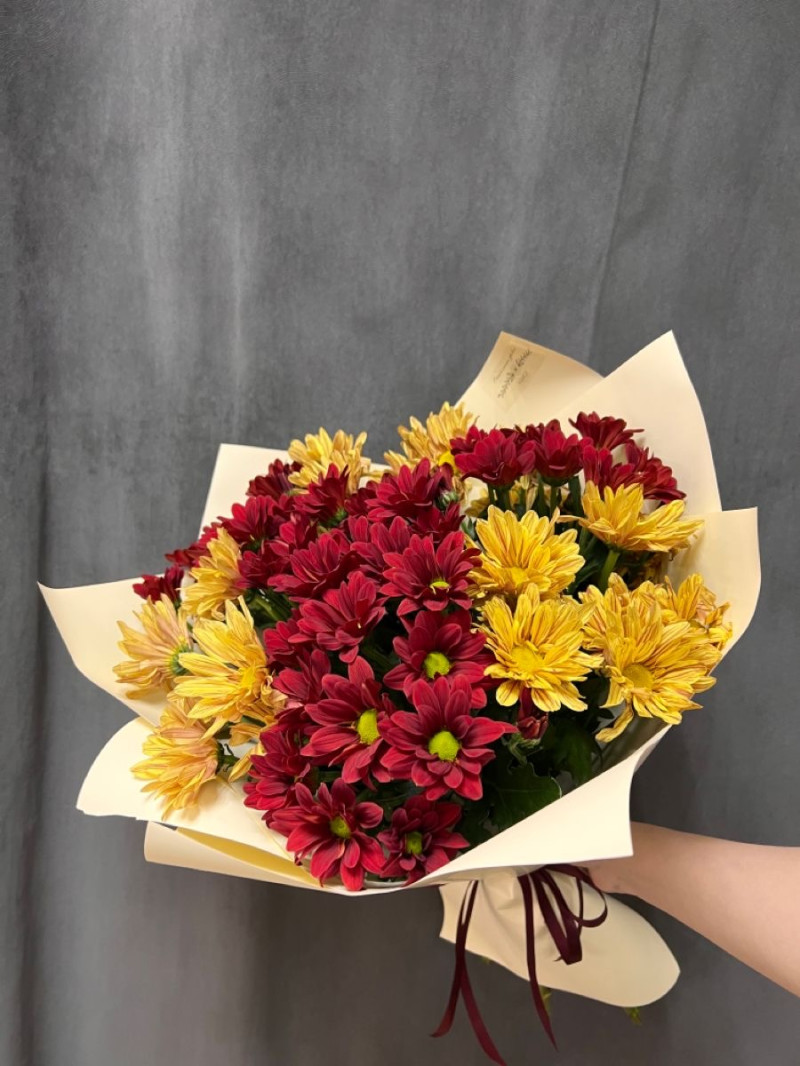 Mevsimlik çiçeklerden buket